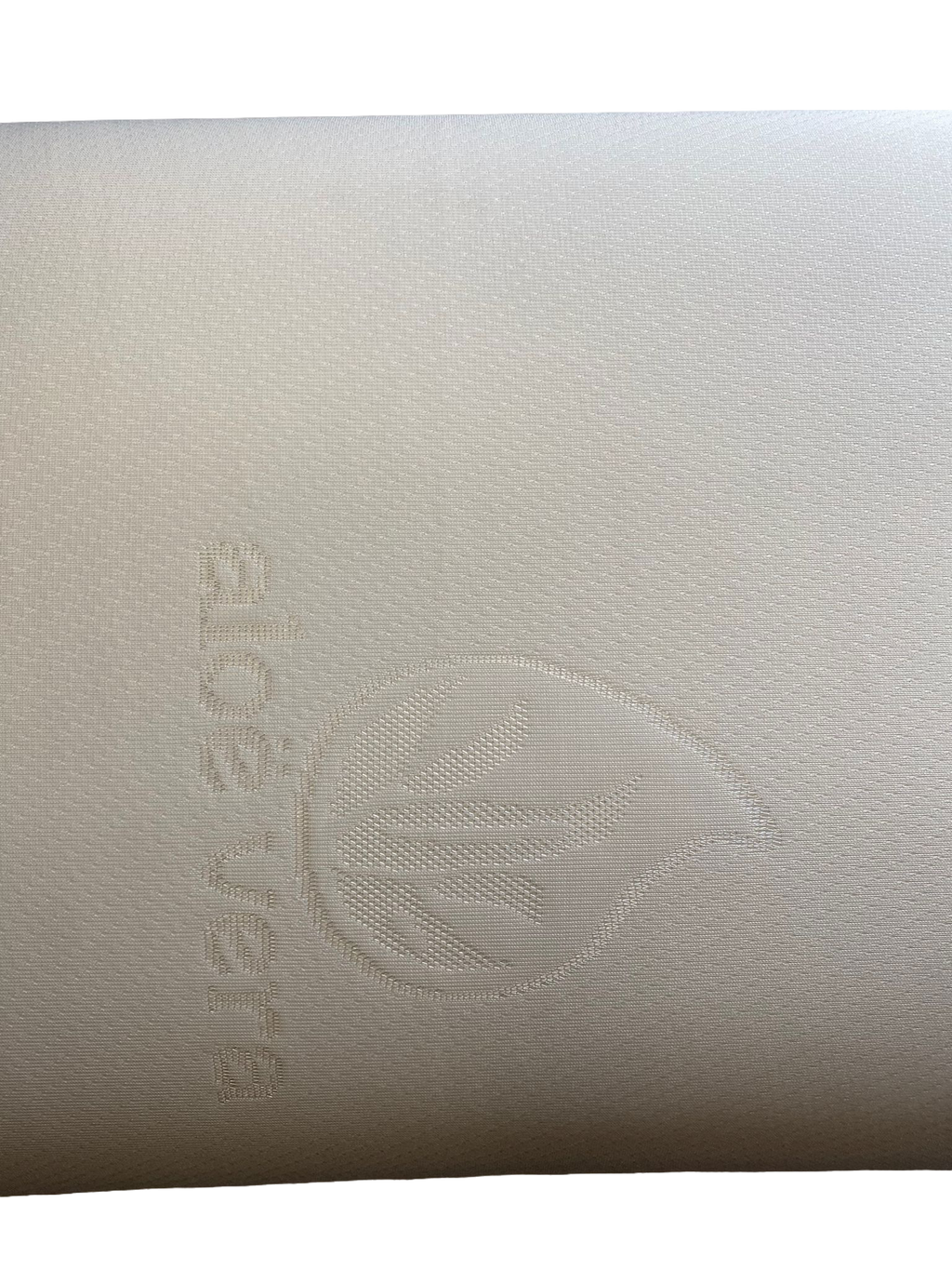 Almohada Viscoelastica núcleo 100% y funda de poliester lavable